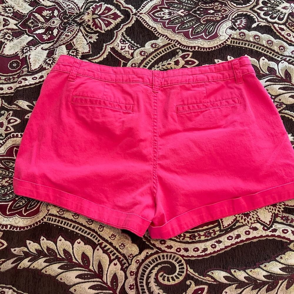 Shorts - Picture 2 of 3